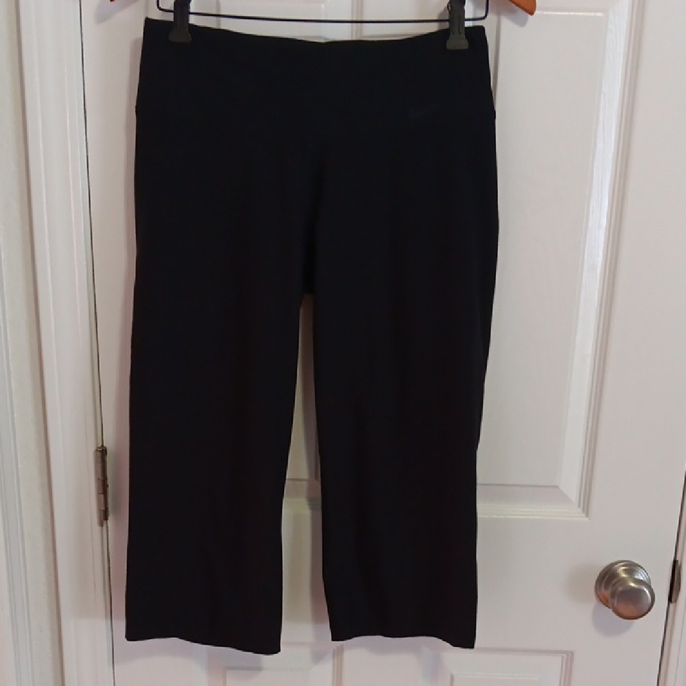 Nike Black Capris SIZE SM